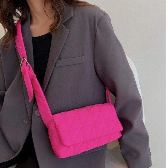 hot pink quilted shoulder bag trending cute fun - Picture 4 of 7